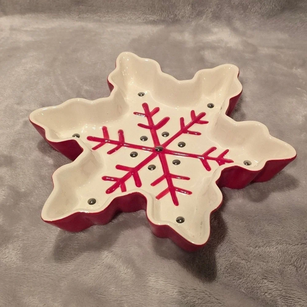 Hallmark Snowflake Ceramic Dish  Red/White Xmas Holiday Candy Trinket Bowl‎ 7.5